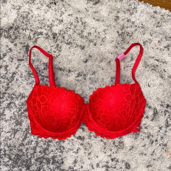 CUTE RED VICTORIA'S SECRET PUSH UP BRA (SIZE 32DD) - Picture 1 of 5
